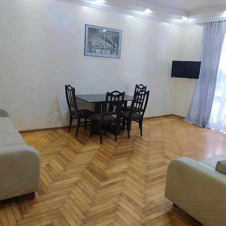 Apartment On 26 May Str باتومي المظهر الخارجي الصورة
