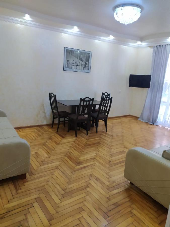 Apartment On 26 May Str باتومي المظهر الخارجي الصورة